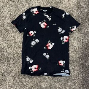 Good condition, Hollister floral graphic T-shirt